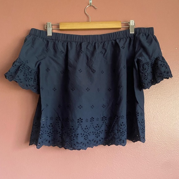 Madewell off the shoulder eyelet top L - Picture 2 of 4